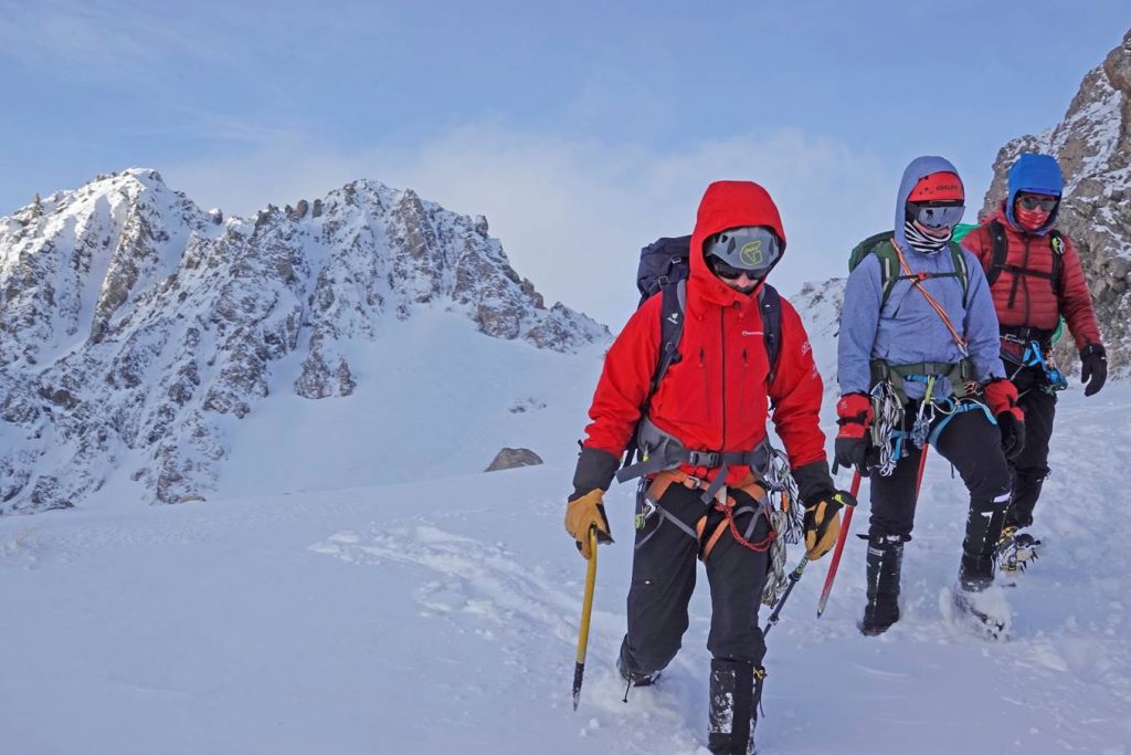 Decending a mountain in Arthurs Pass while on an training course with OENZ in New Zealand